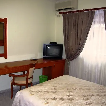 Otel Millenium Tiran